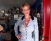 telecharger porno Mature dominatrice baise une jeune coquine