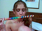 Linda aime les sucettes