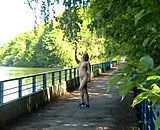 Telecharger video xxx : Linda se promène totalement nue dans des lieux publics !