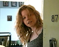 aper�u vid�o :  Un vieux pervers baise la fille de son meilleur ami