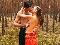 Vid� porno Jeune fille de 18ans se fait tirer dans les bois