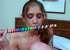 Linda aime les sucettes