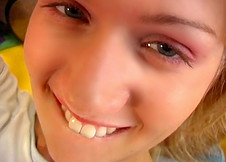Magalie la petite cochonne de 18 ans !
