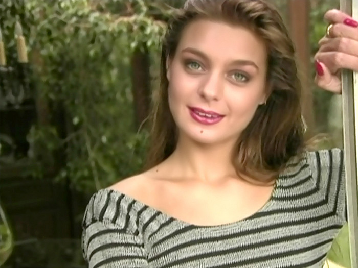  La premi�re vid�o porno de Zara Whites 